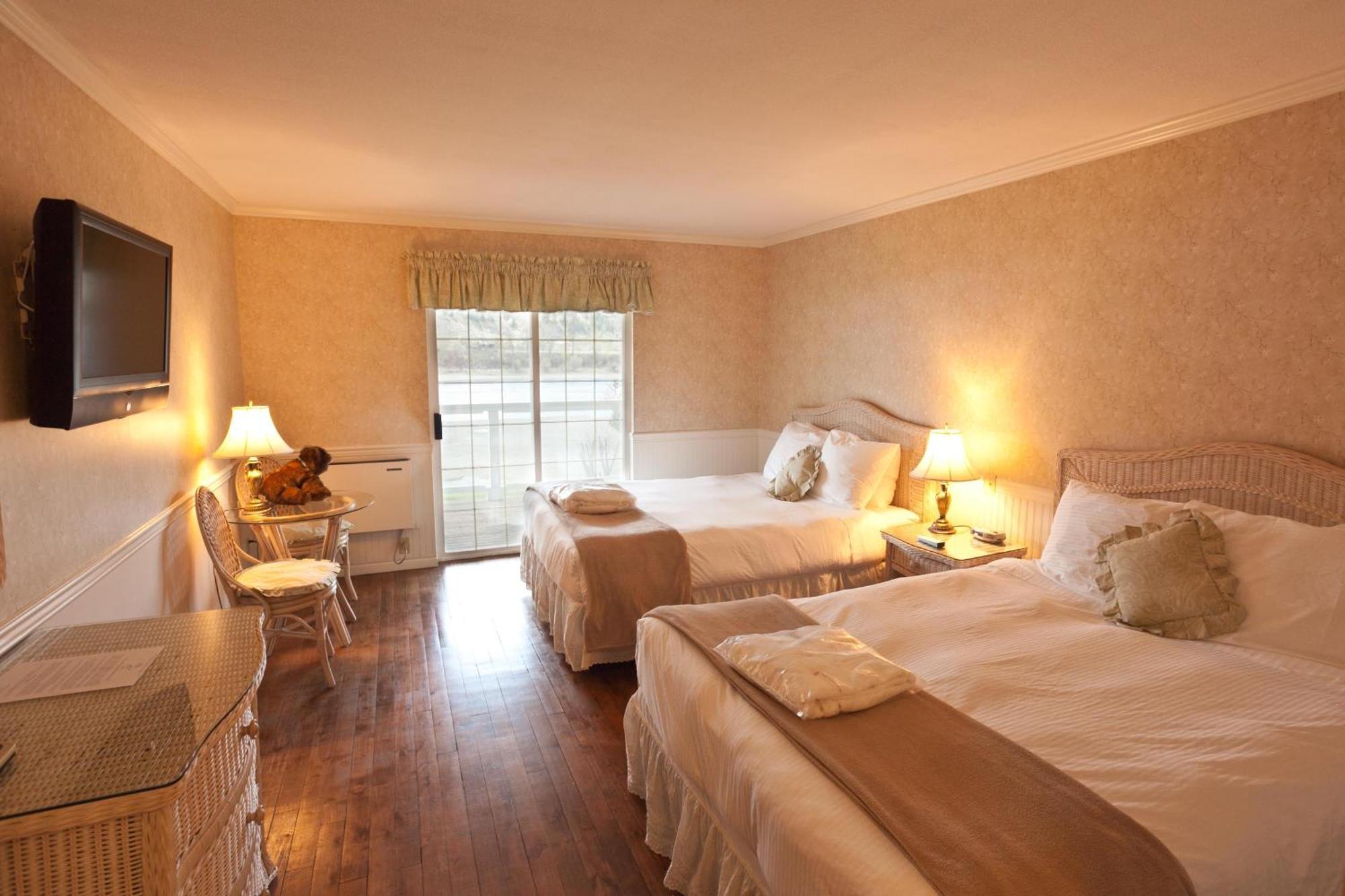 South Thompson Inn & Conference Centre Kamloops Bagian luar foto