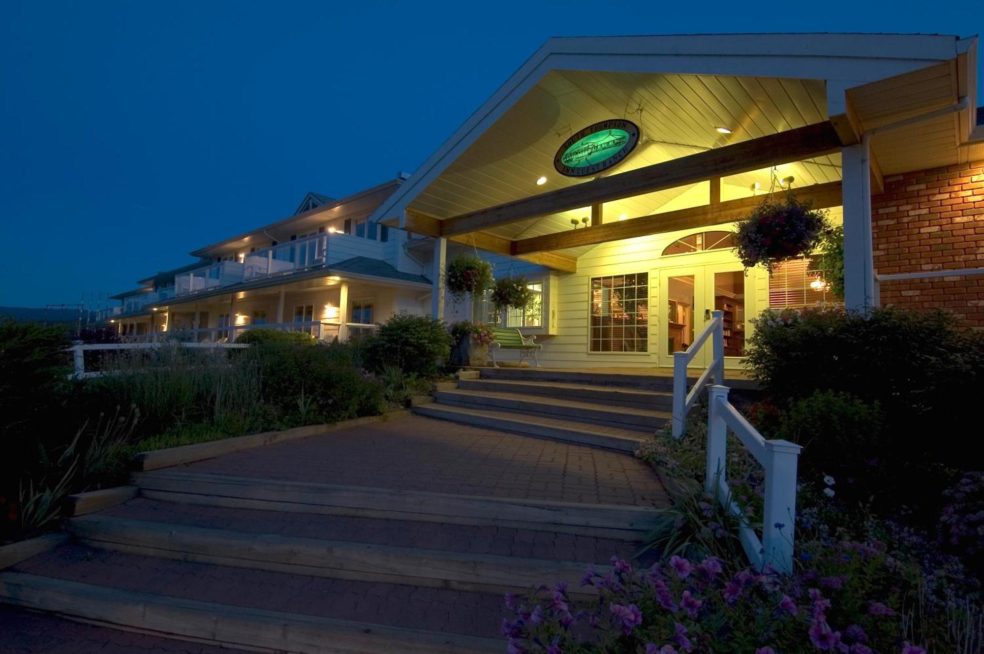 South Thompson Inn & Conference Centre Kamloops Bagian luar foto