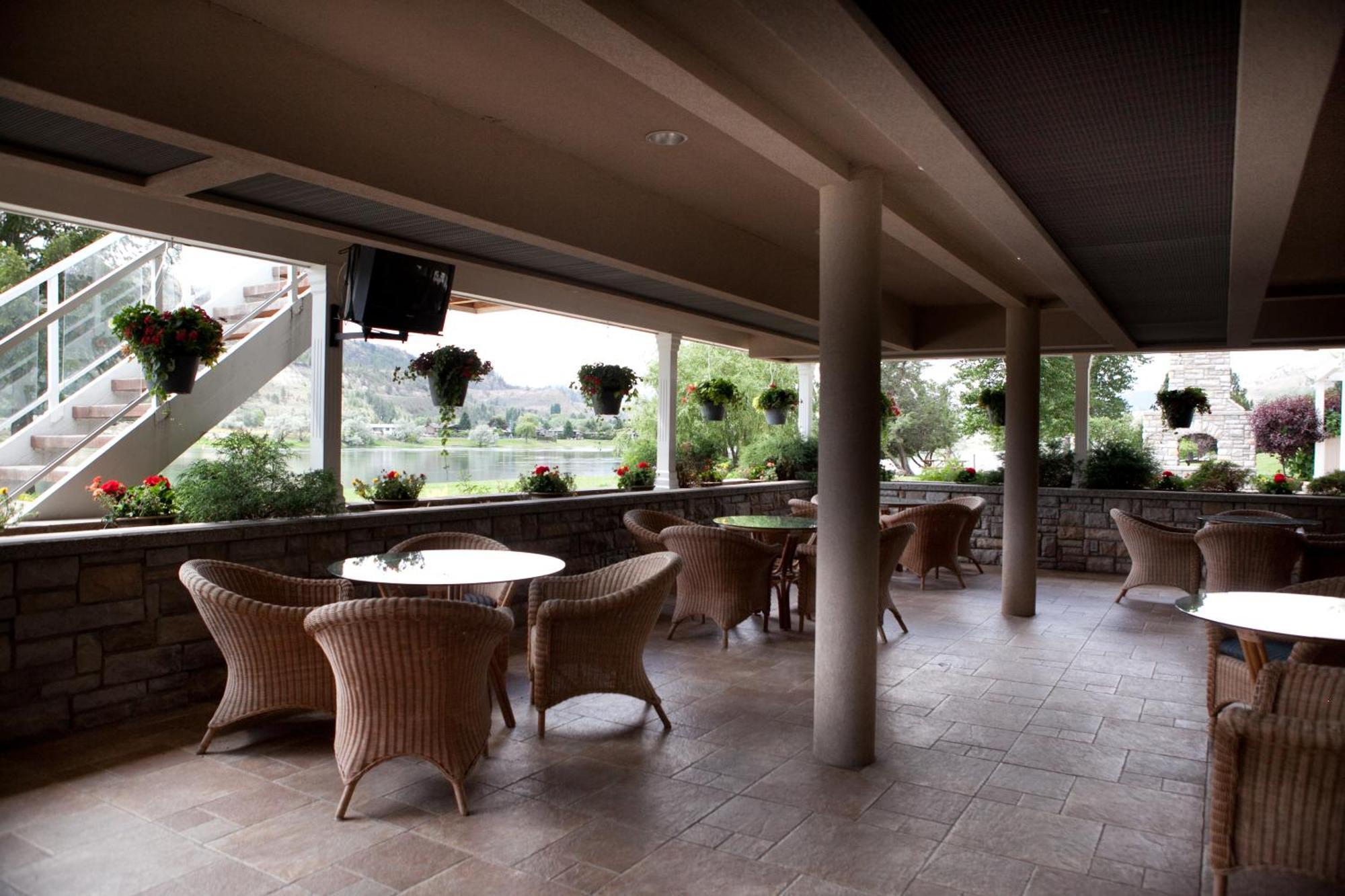South Thompson Inn & Conference Centre Kamloops Bagian luar foto
