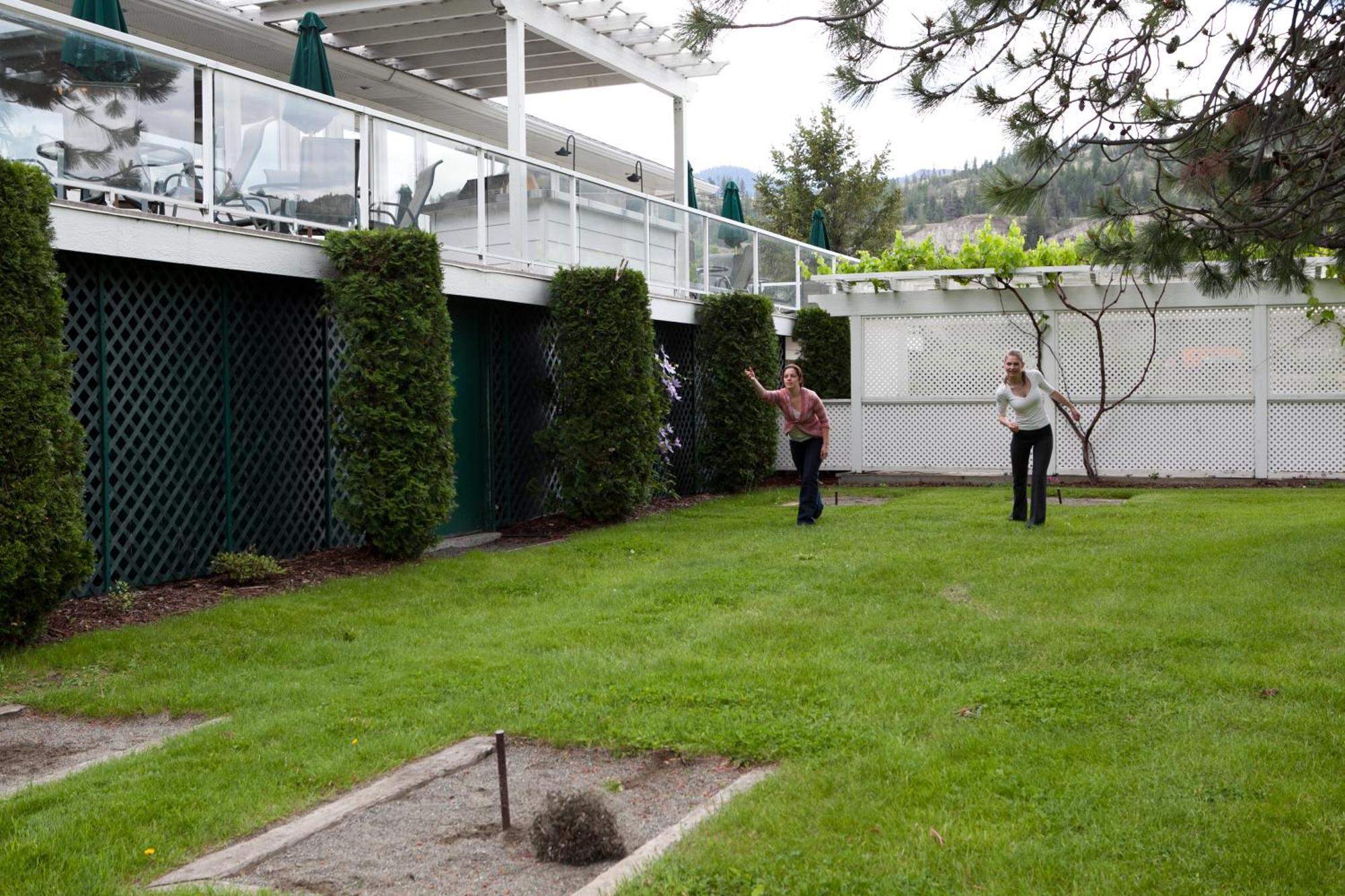 South Thompson Inn & Conference Centre Kamloops Bagian luar foto